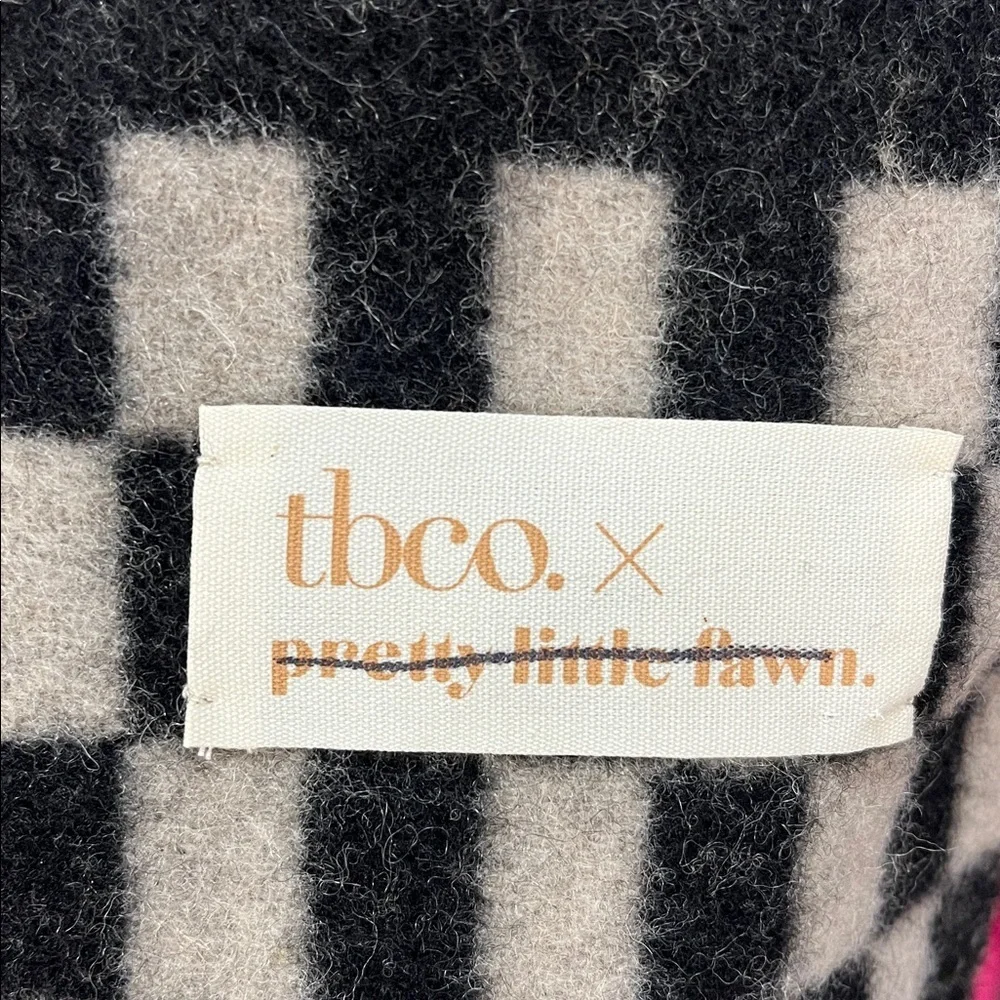 Anthropologie Pretty little Fawn Ltd Edition Plaid Wool Scarf in Black and Tan